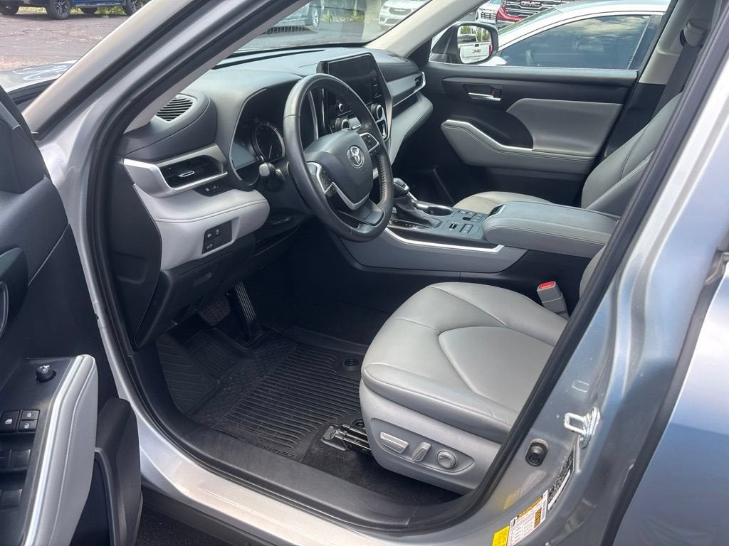 2023 Toyota Highlander L